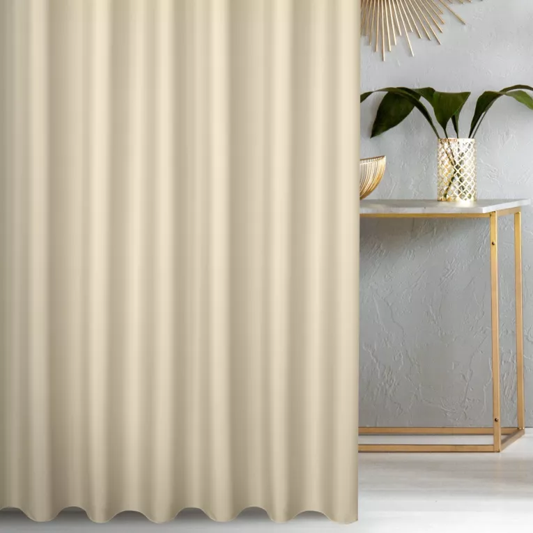 Zasłona szyta na taśmie 5 cm kremowa z gładkiej tkaniny typu dimout wykończona obciążnikiem