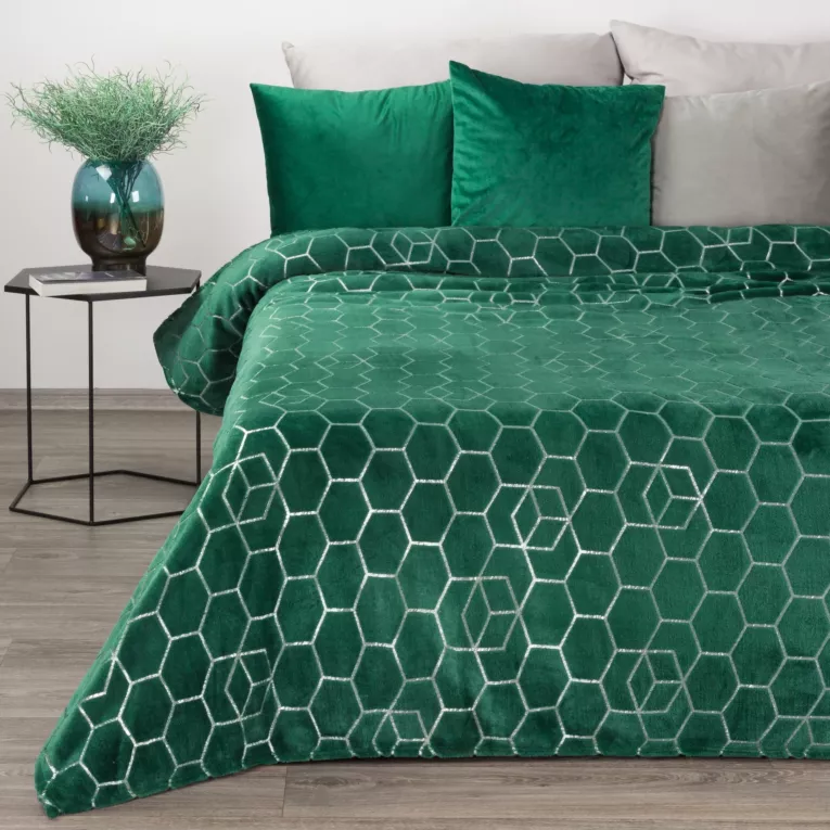 Koc 150x200 cm ciemnozielony z geometrycznym nadrukiem MALIBU Eurofirany