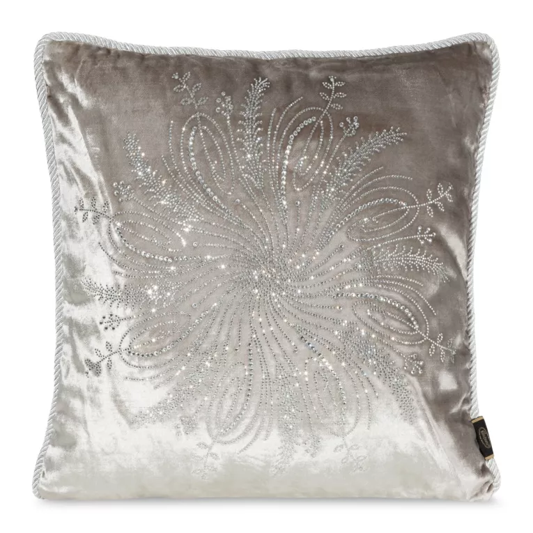 Poszewka na poduszkę 45x45 cm welwetowa zdobiona drobnymi kryształkami i srebrnym sznurem na brzegach beżowa ROYAL 7 Eurofirany