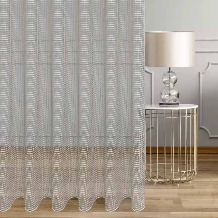 Firana szyta na taśmie 8 cm naturalno beżowa z grubej, eleganckiej siatki, o prostym klasycznym splocie