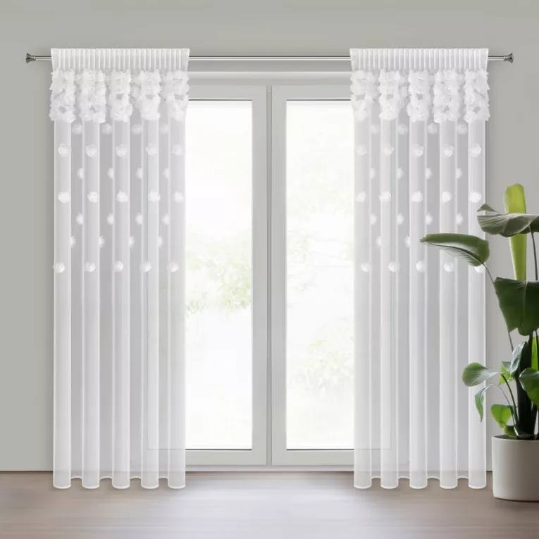 Firana biała z siateczki zdobiona różami 3D 140x270 cm taśma - DIANA Eurofirany