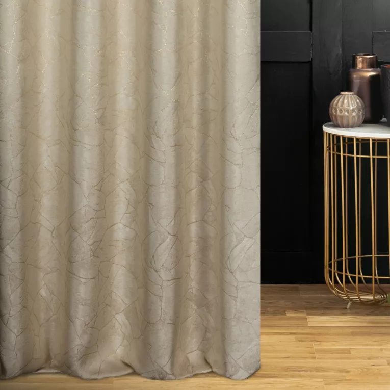 Zasłona szyta na taśmie 8 cm kremowa z tkaniny z wzorem przetykanym błyszczącą nicią