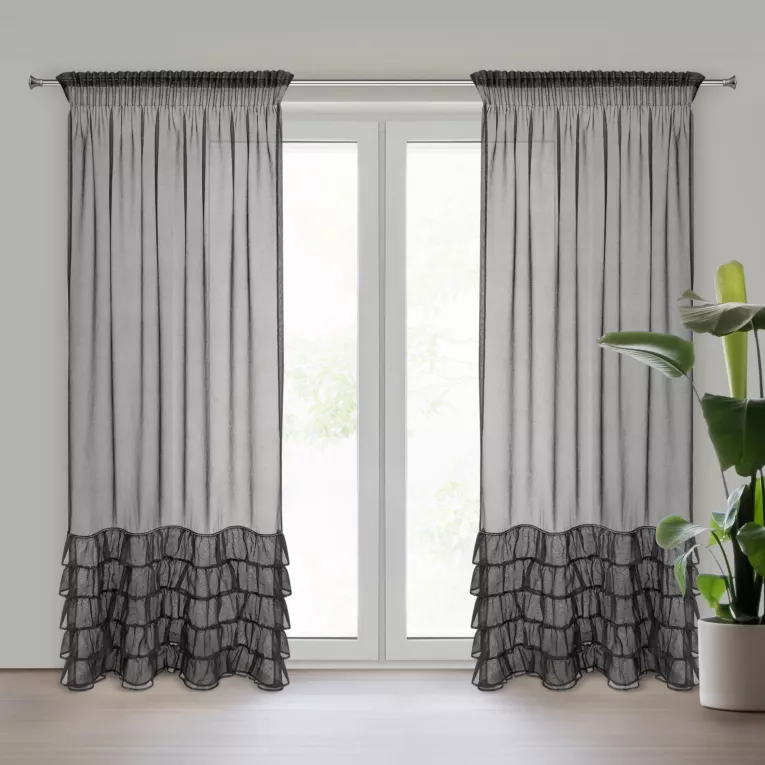 Firana czarna z etaminy zdobiona falbanami i lśniącym pasem kryształków 140x250 cm taśma CARLI Eurofirany