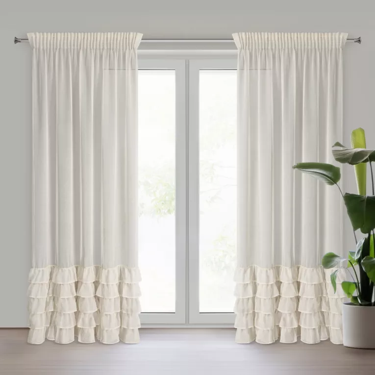 Firana beżowa z etaminy zdobiona falbanami i lśniącym pasem kryształków 140x250 cm taśma CARLI Eurofirany