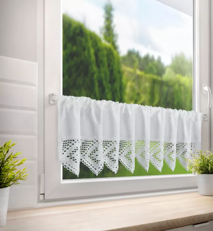 Zazdrostka biała z tkaniny z przewagą bawełny zdobiona koronką 150x30 cm ISAAC Eurofirany