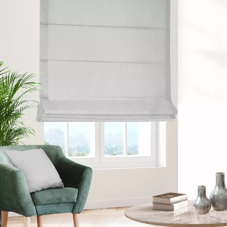 Roleta rzymska FAUZIA kremowo srebrna z gładkiej tkaniny przeplatanej błyszczącą lureksową nicią Italissima Eva Minge