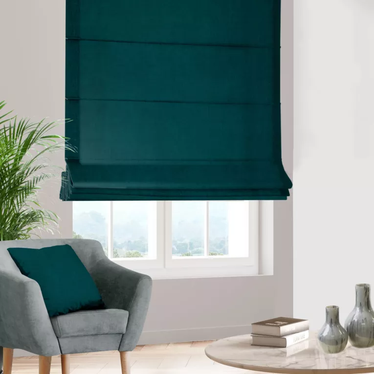 Roleta rzymska DORA - HIT granatowa z miękkiej tkaniny o welurowej strukturze