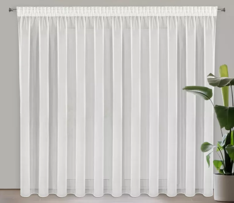 Firana kremowa z gładkiego mlecznego woalu wykończona szwem obciążającym VIOLET 400x280 cm taśma Eurofirany