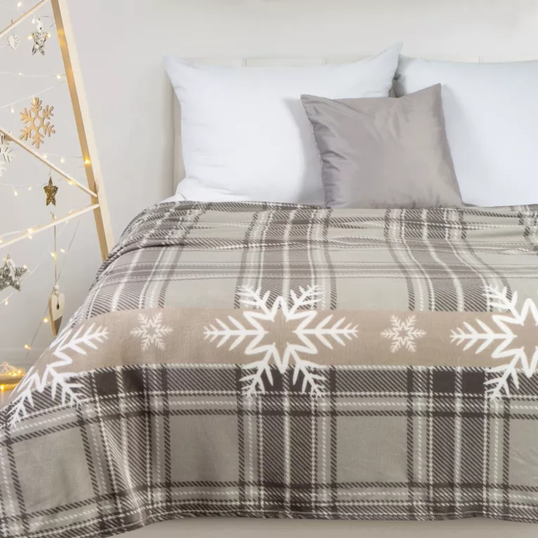 Koc  150x200 cm beżowo, biały świąteczny z motywem śnieżynek HOLLY Eurofirany