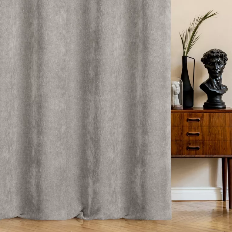 Zasłona szyta na taśmie fala popielata z miękkiej w dotyku tkaniny szenilowej