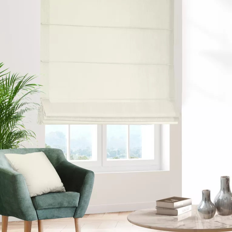 Roleta rzymska jasnokremowa z miękkiej tkaniny welwetowej