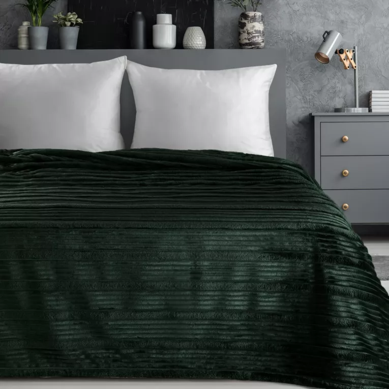 Koc 150x200 cm ciemnozielony, typu flano z wzorem 3D NINA Eurofirany