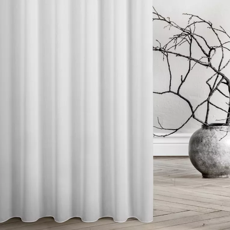 Firana szyta na przelotkach LUMIERE naturalna Z MATOWEJ, MIĘKKIEJ TKANINY O GĘSTYM SPLOCIE