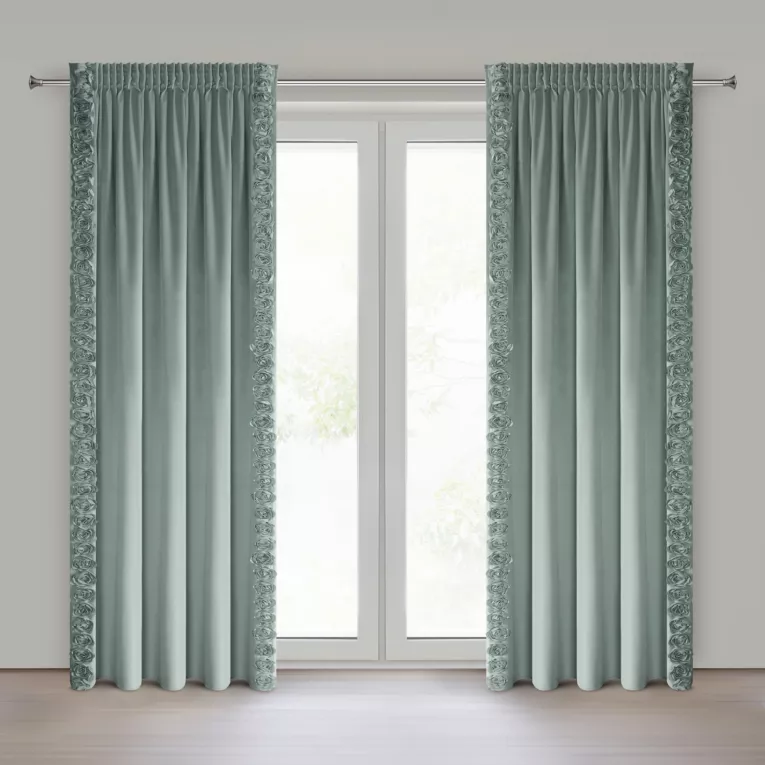 Zasłona miętowa z welwetu zdobiona aplikacją 3D róż 140x270 cm taśma - ROSES Eva Minge Eurofirany