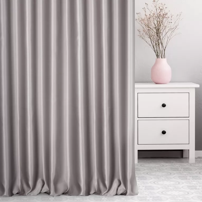 Zasłona szyta na taśmie fala srebrna z jednokolorowej gładkiej tkaniny