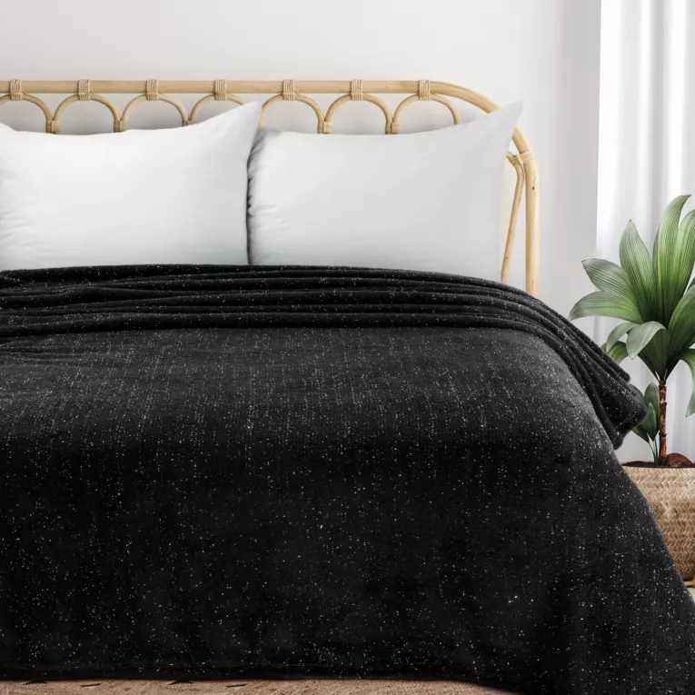 Koc  150x200 cm czarno, srebrny z dodatkiem lśniącej nici BLINK DESIGN 91 Eurofirany