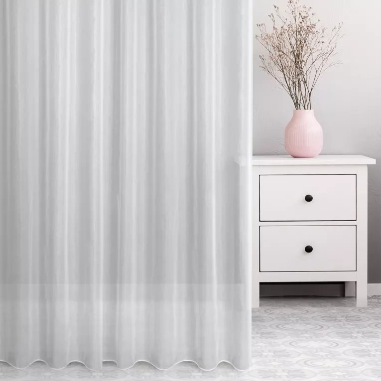 Firana szyta na flexach RENEE biała z półprzezroczystej połyskującej tkaniny