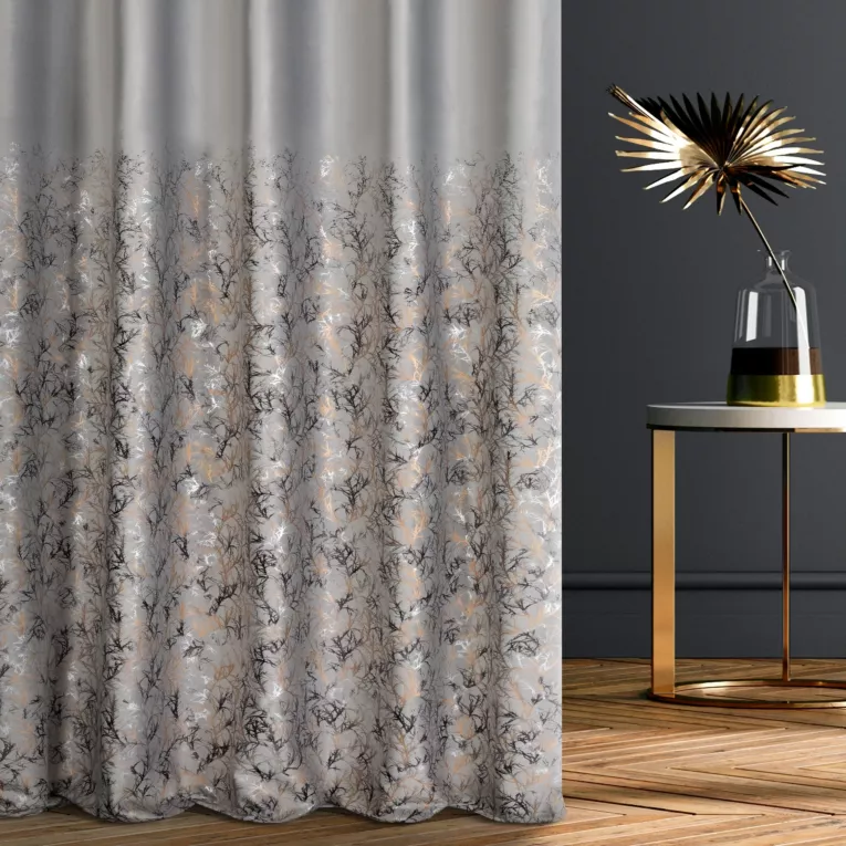 Zasłona szyta na taśmie fala srebrno szampańska z welwetowej tkaniny z błyszczącym nadrukiem od dołu
