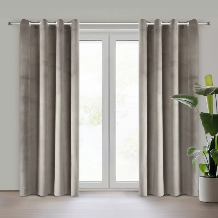 Zasłona ciemnobeżowa z gładkiego welwetu 140x250 cm przelotka PIERRE Eurofirany