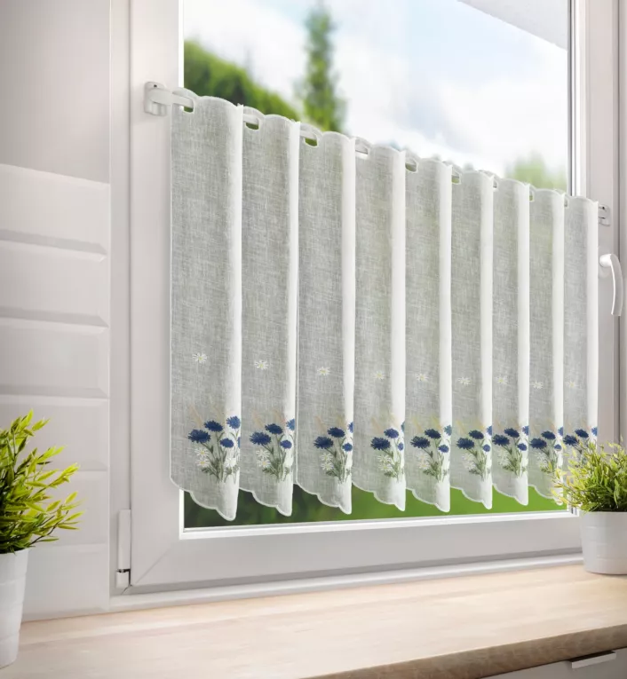 Tkanina firanowa zazdrostka zdobiona haftem bukietu polnych kwiatów Eurofirany