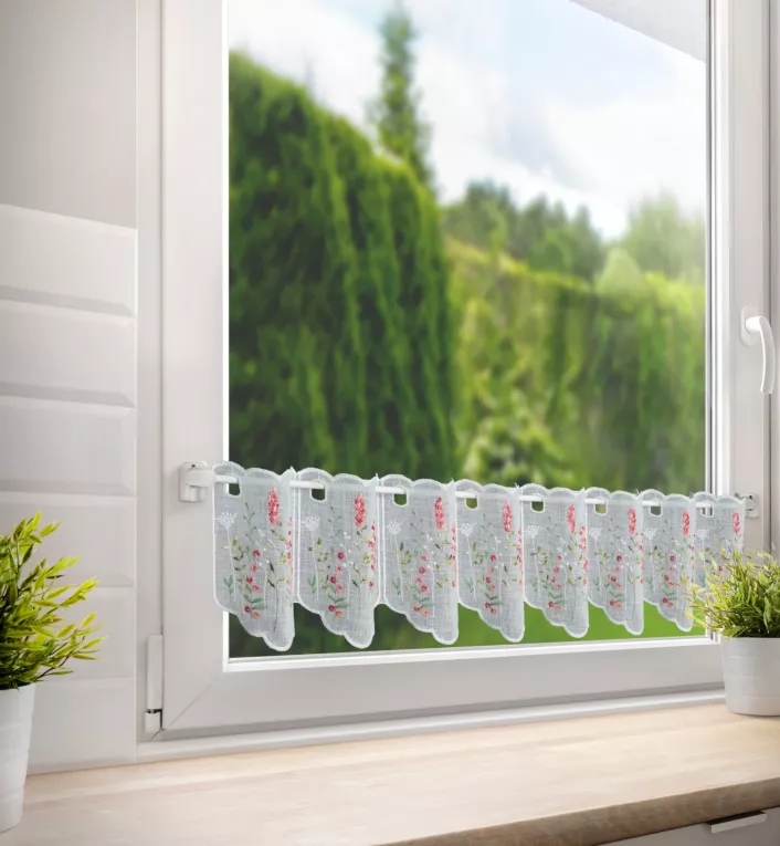 Tkanina firanowa zazdrostka zdobiona haftem polnych kwiatów Eurofirany