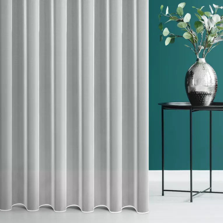 Firana szyta na taśmie 5 cm biała z delikatnej matowej tkaniny typu peru, wykończonej obciążnikiem o niestandardowej wysokości 350 cm