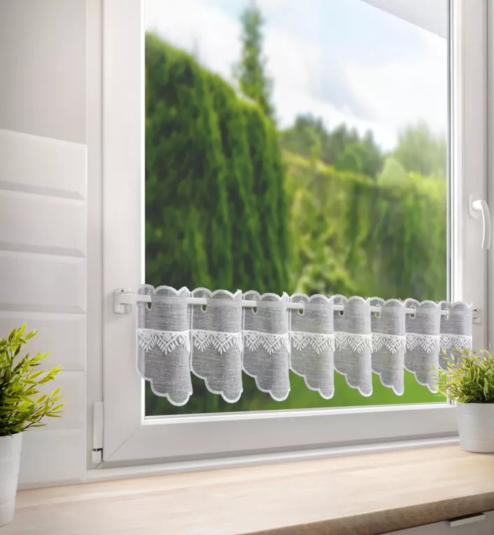 Tkanina firanowa zazdrostka z etaminy zdobiona haftem Eurofirany