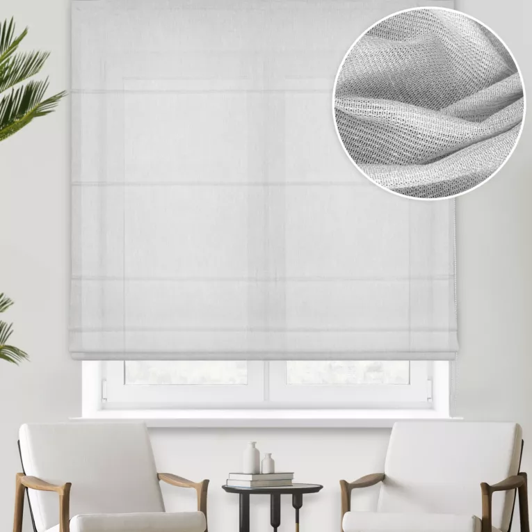Roleta rzymska srebrna z matowej siatki o naturalnym wyglądzie, wykończona obciążnikiem