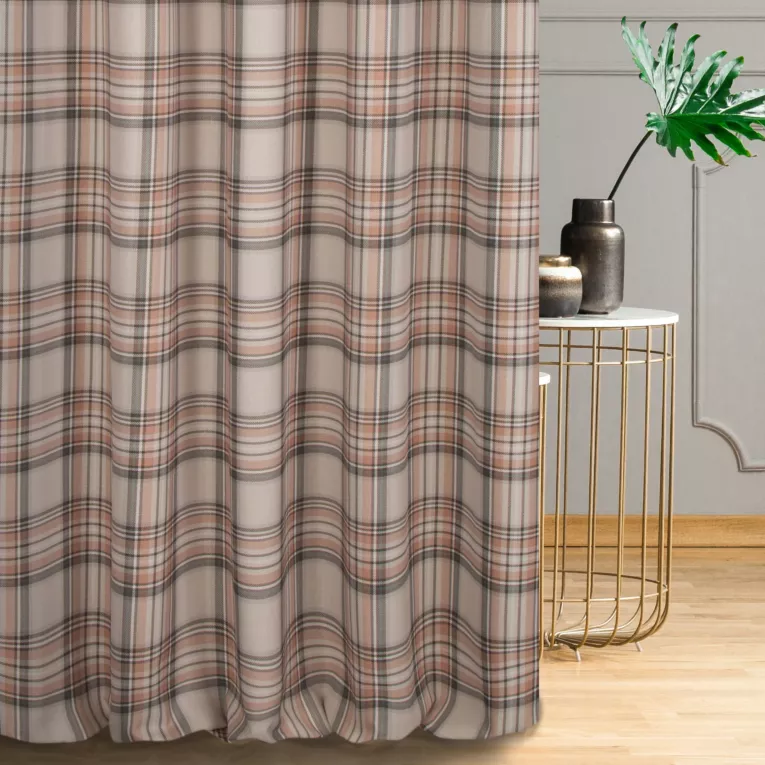 Zasłona szyta na taśmie 5 cm ceglasta z tkaniny z dodatkiem bawełny i nici metalicznej, o wzorze w kratę, zawiera 20% bawełny