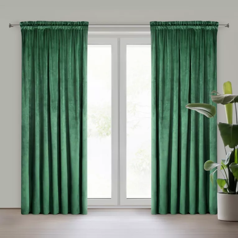 Zasłona ciemnozielona z gładkiego welwetu 140x300 cm taśma PIERRE Eurofirany