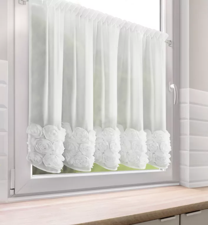 Zazdrostka z szyfonu biała zdobiona pasem aplikacji 3D róż 90x150 cm taśma ROSES Eva Minge Eurofirany