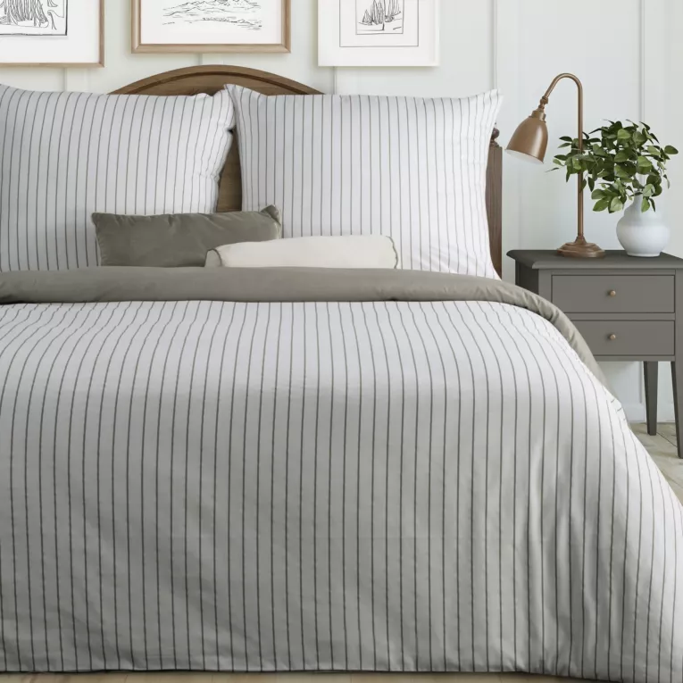 Pościel 140x200 cm komplet 2 częściowy z satyny bawełnianej kolor biało, stalowy w paseczki RAYA Eurofirany