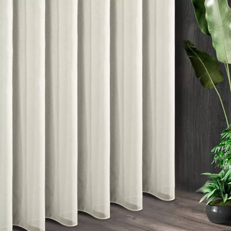 Tkanina firanowa markizeta, gładka baza wykończona obciążnikiem