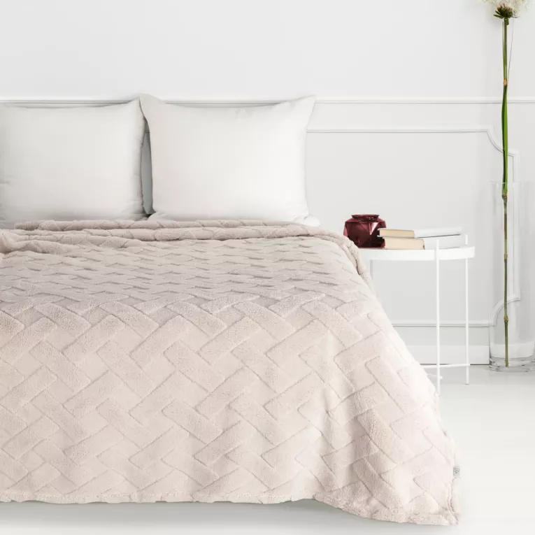 Koc flano 150x200 cm beżowy zdobiony wytłaczanym wzorem CARO DESIGN 91 Eurofirany