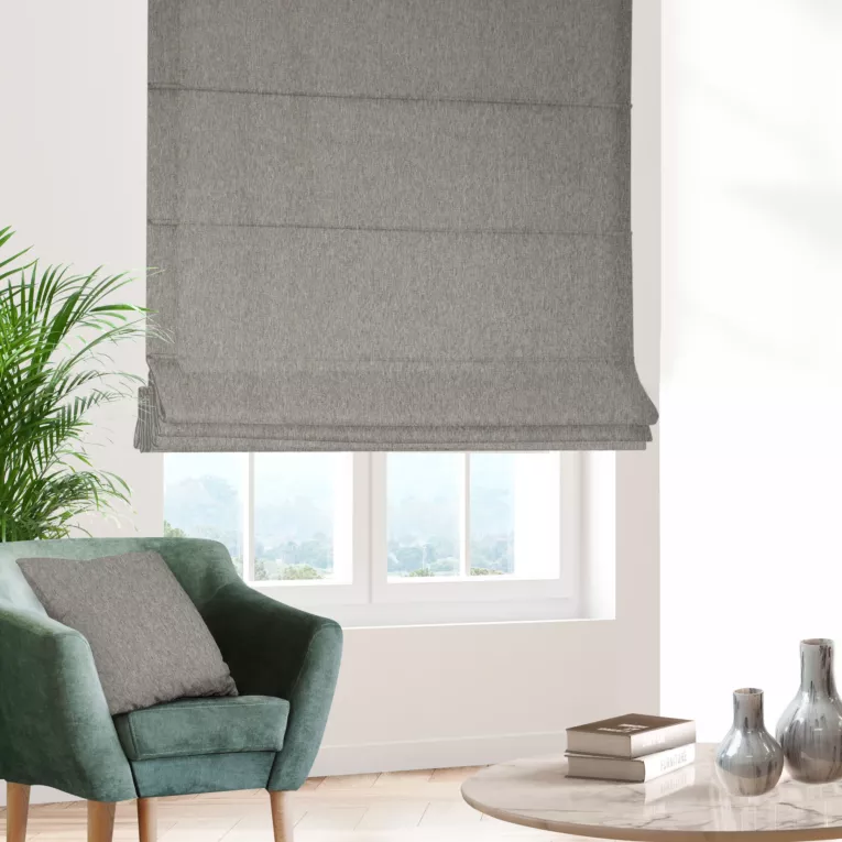 Roleta rzymska srebrna z tkaniny o melanżowej strukturze