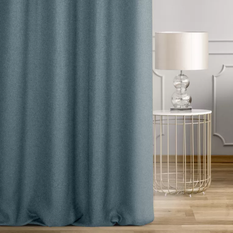 Zasłona szyta na taśmie fala niebieska z tkaniny o naturalnym splocie w stylu eko