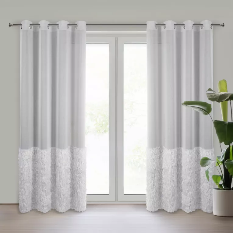 Firana srebrna z etaminy zdobiona pasem połyskującym moherową nicią 140x250 cm przelotka MARGARET 2 Eurofirany