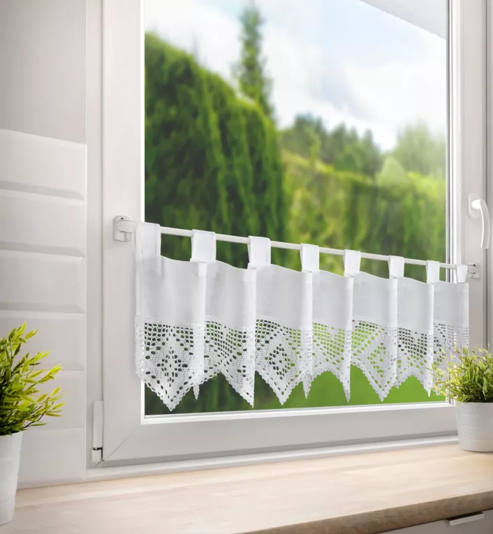 Zazdrostka biała z tkaniny z przewagą bawełny zdobiona koronką 150x30 cm szelki ISAAC  Eurofirany