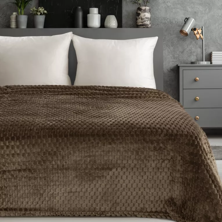 Koc 150x200 cm ciemnobrązowy miękki w dotyku z wytłaczanym wzorem 3D CINDY 6 Design 91