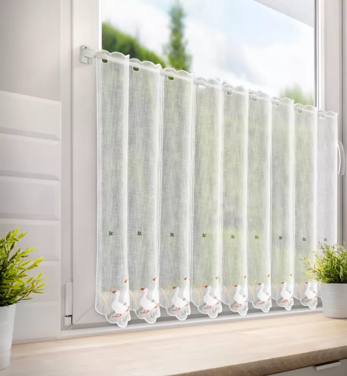 Tkanina firanowa zazdrostka z etaminy z haftem gąsek Eurofirany