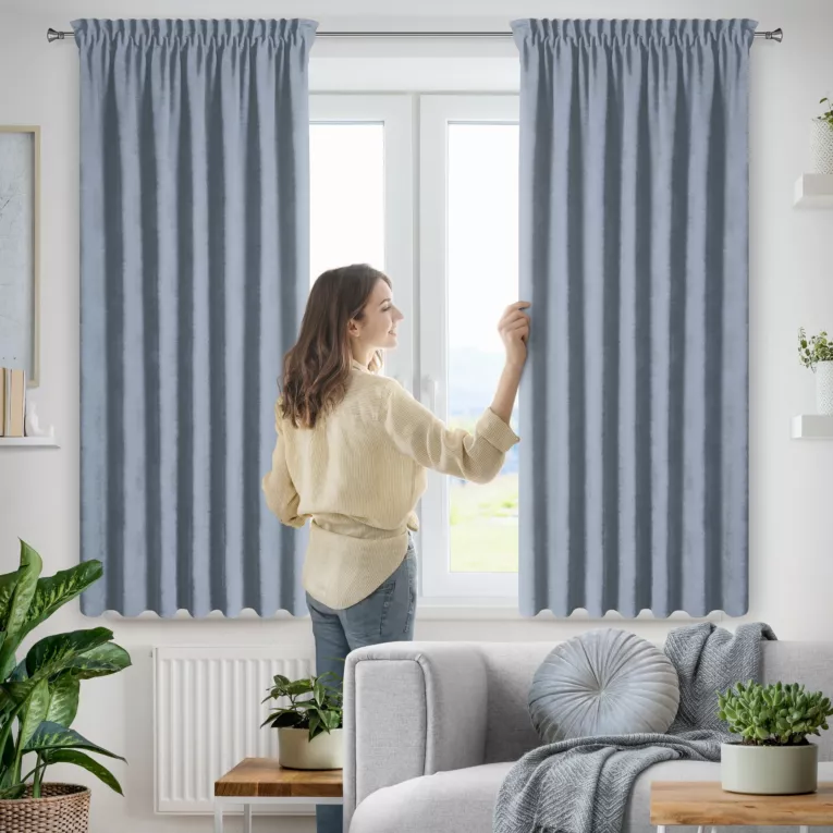 Zasłona niebieska z tkaniny welurowej 120x120 cm taśma - Dora Eurofirany