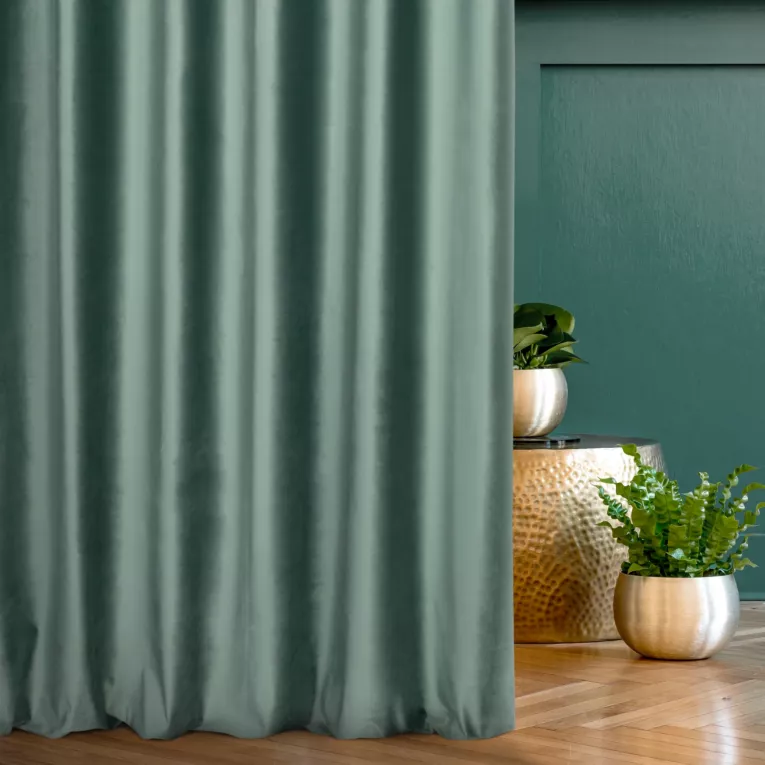 Zasłona szyta na taśmie fala ciemnomiętowa z miękkiej półmatowej tkaniny welwetowej