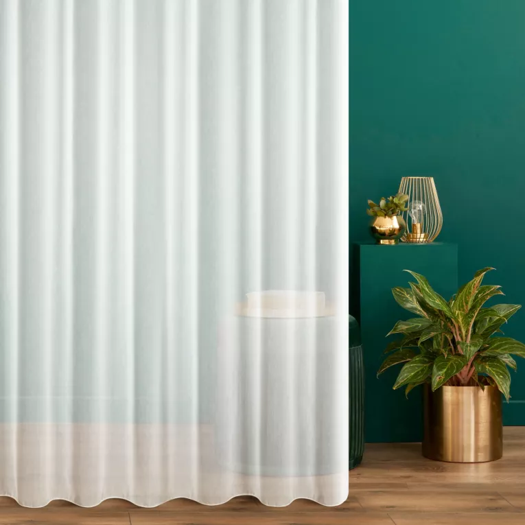 Firana szyta na taśmie 8 cm kremowa Z delikatnej tkaniny typu batys