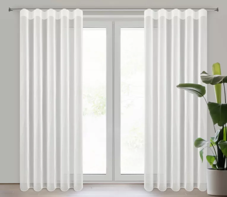 Firana kremowa z gładkiego mlecznego woalu wykończona szwem obciążającym VIOLET 150x245 cm fala 1:2 Eurofirany