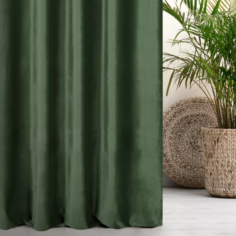 Zasłona szyta na taśmie fala ciemnooliwkowa z miękkiej półmatowej tkaniny welwetowej