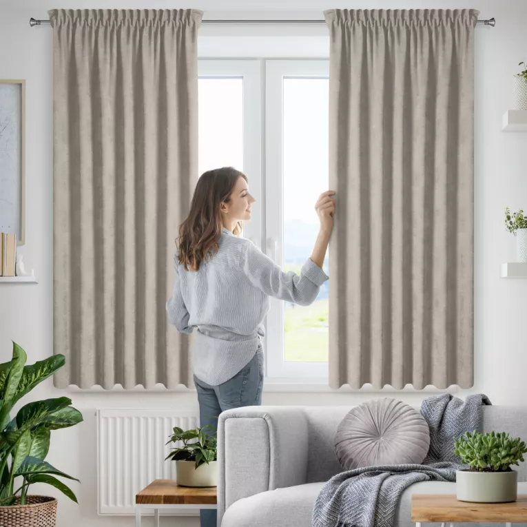 Zasłona beżowa z tkaniny welurowej 120x180 cm taśma - Dora Eurofirany