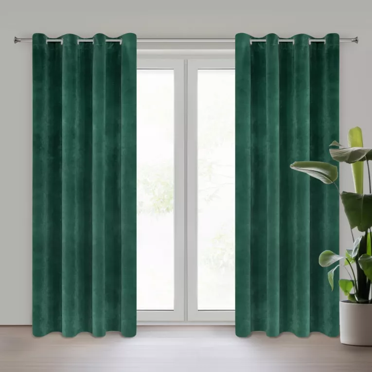 Zasłona ciemnozielona z ekskluzywnego matowego welwetu 140x250 cm przelotka RIA Diva Line Eurofirany