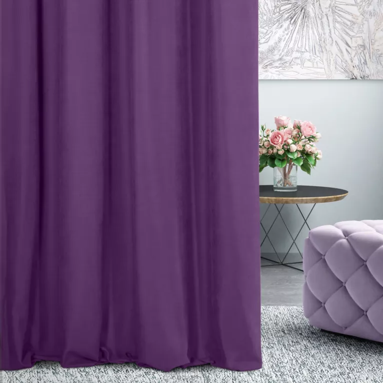 Zasłona szyta na taśmie 5 cm DORA - HIT fioletowa z miękkiej tkaniny o welurowej strukturze