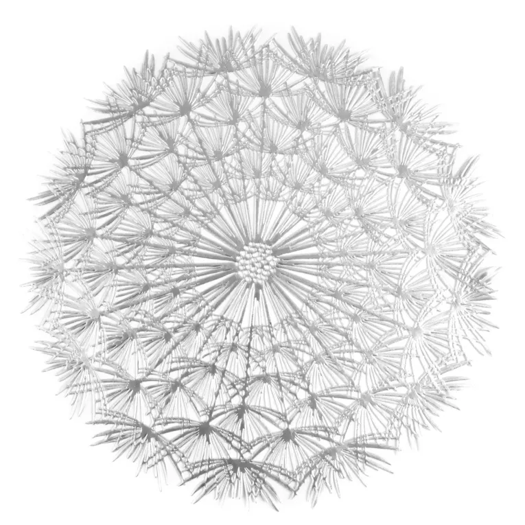 Podkładka okrągła na stół srebrna średnica 38 cm SUZI z ażurowym wzorem w formie dmuchawca