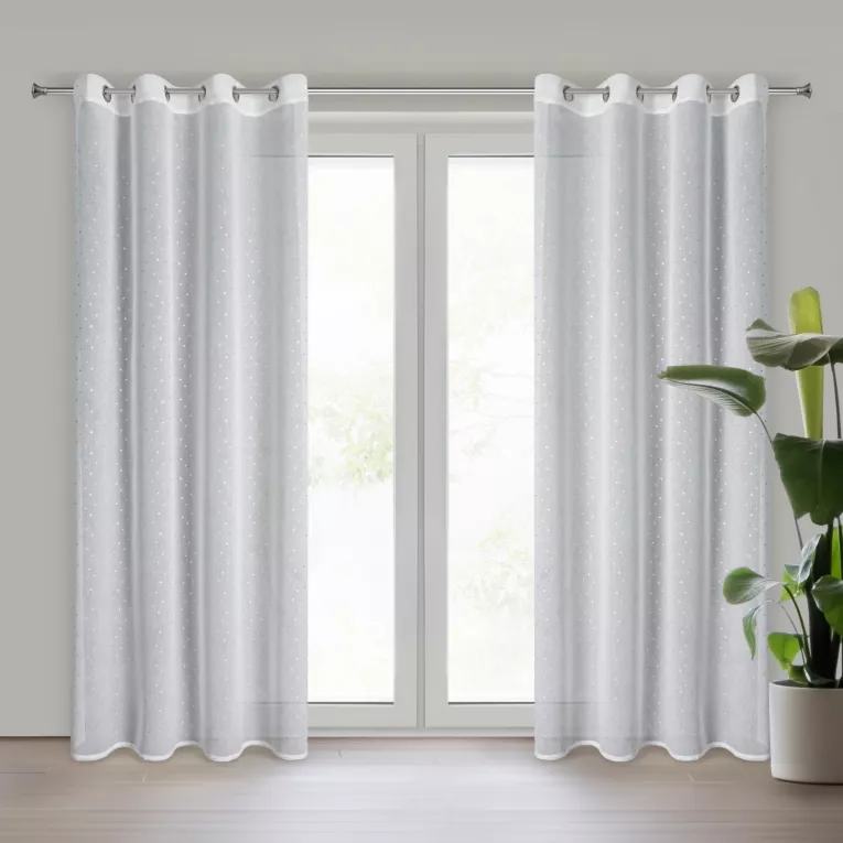 Firana biało, srebrzysta z błyszczącej etaminy zdobiona błyszczącym nadrukiem serduszek 140x250 cm przelotka GINA Eurofirany